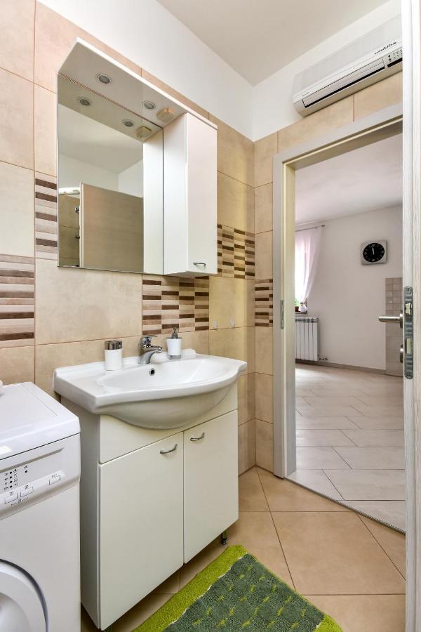 Apartman Koraca Roc ภายนอก รูปภาพ